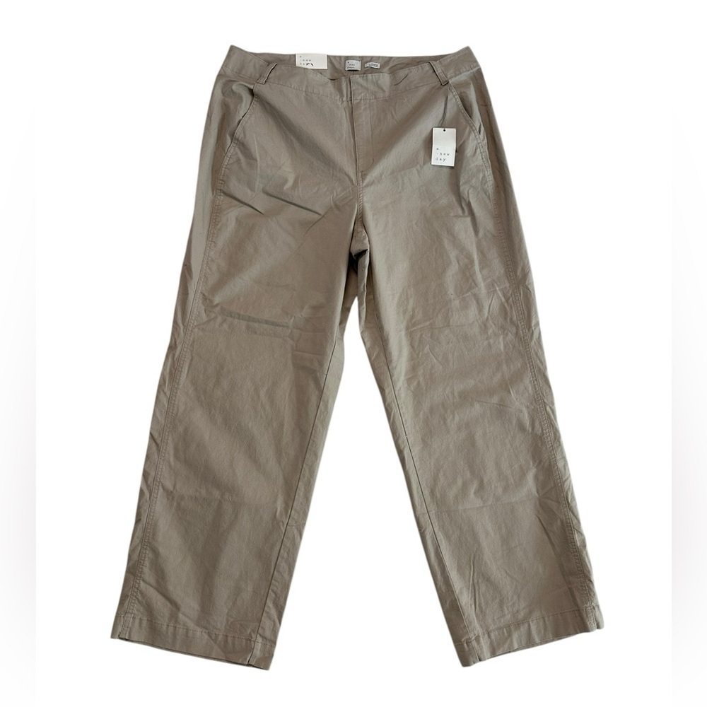 A New Day Beige Mid Rise Straight Hip & Thigh Pants Size 17R NWT